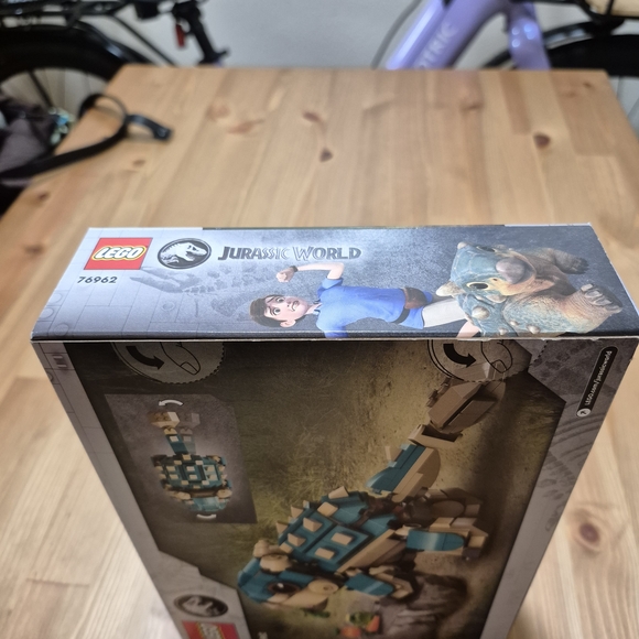LEGO Jurassic World Baby Bumpy Dinosaur Lego Set - Picture 3 of 4